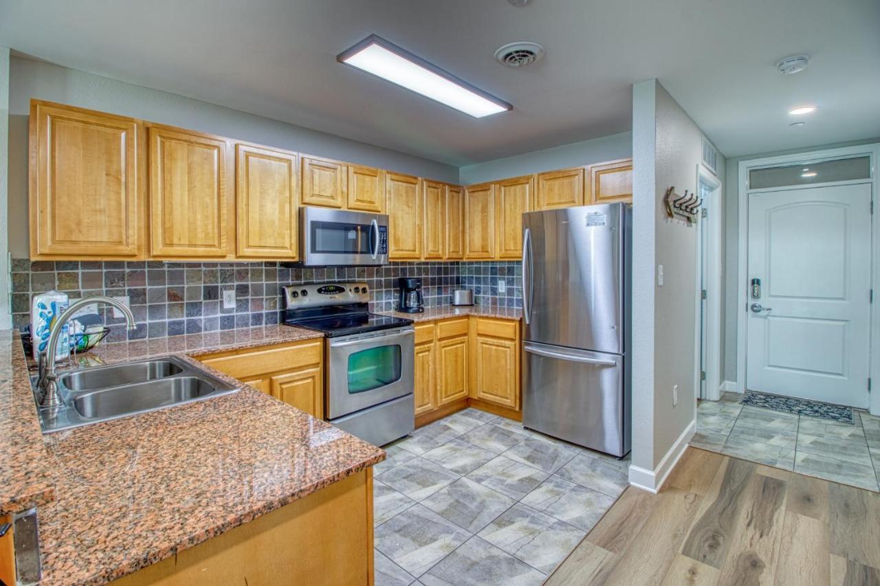 Fantastic Location! River And Mountain Views 2Br/2Ba Sleeps 6 Pigeon Forge Kültér fotó