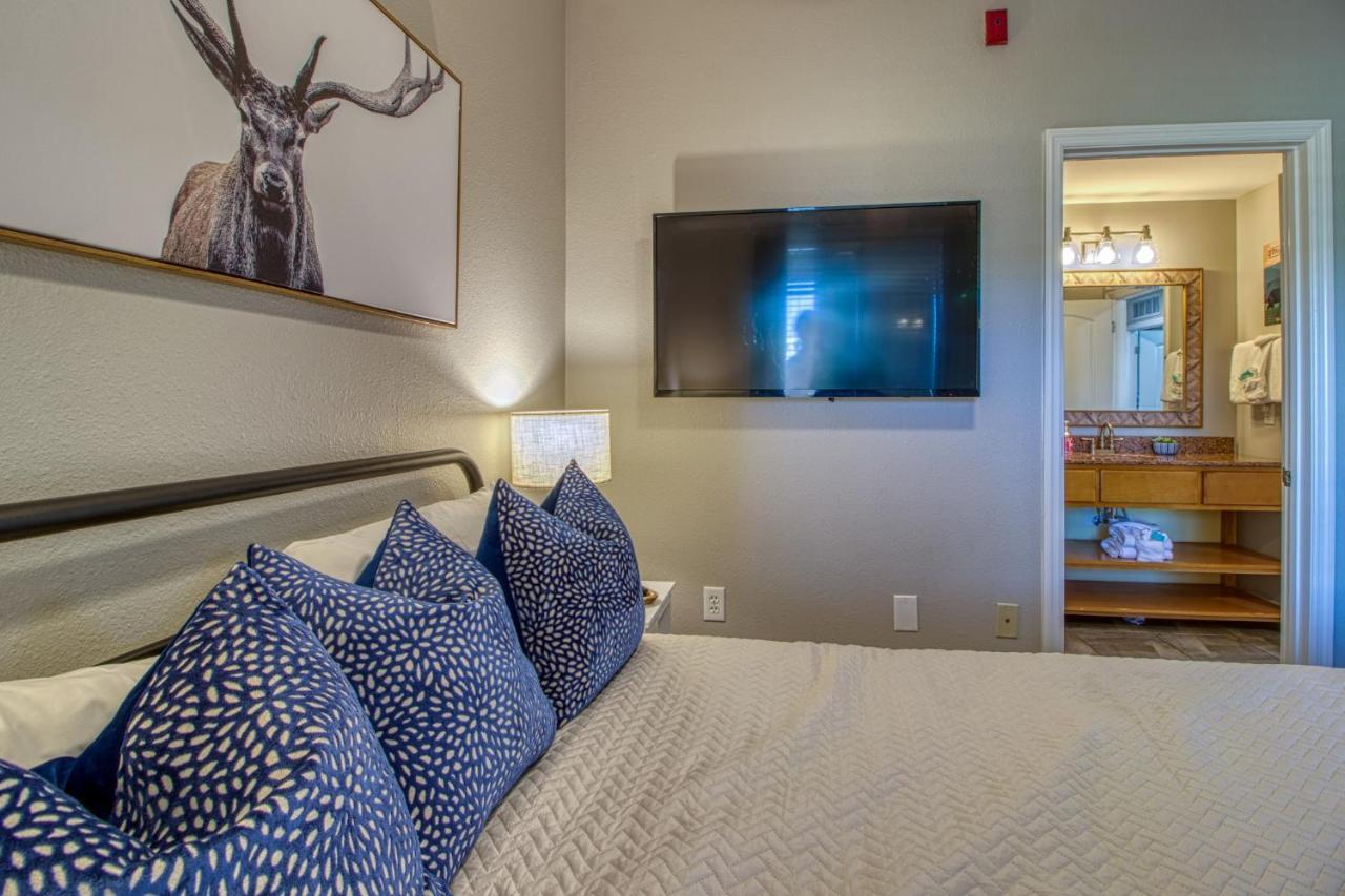 Fantastic Location! River And Mountain Views 2Br/2Ba Sleeps 6 Pigeon Forge Kültér fotó