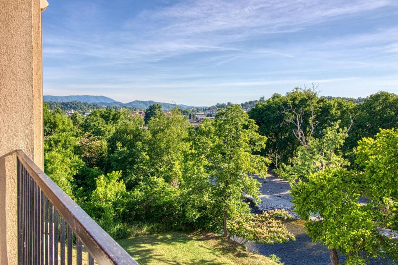 Fantastic Location! River And Mountain Views 2Br/2Ba Sleeps 6 Pigeon Forge Kültér fotó