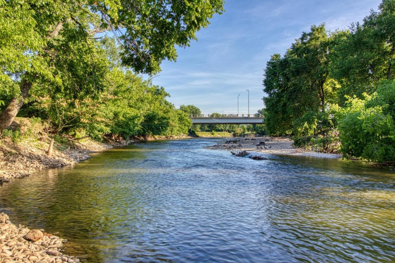 Fantastic Location! River And Mountain Views 2Br/2Ba Sleeps 6 Pigeon Forge Kültér fotó